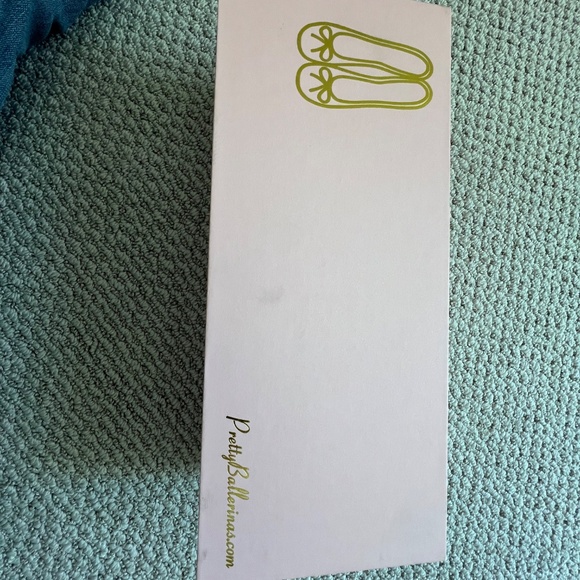 Pretty Ballerinas Shirley - 40.5, Black/Fuschia - Picture 10 of 10